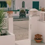Supertubos House Peniche