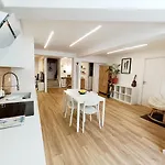 住宿加早餐酒店 Supertubos House Peniche 阿通奎亚·达·巴利亚