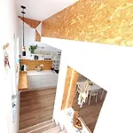 Supertubos House Peniche 住宿加早餐酒店 4*