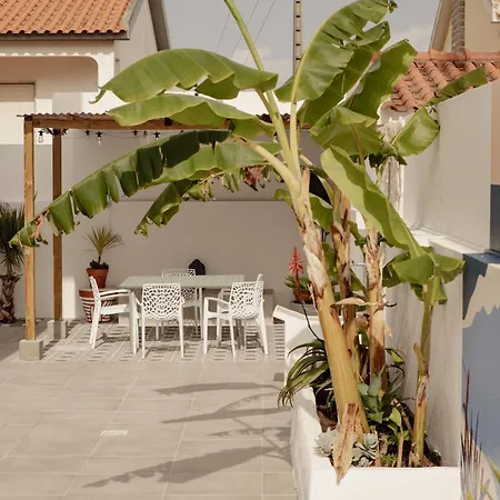 Supertubos House Peniche 阿通奎亚·达·巴利亚