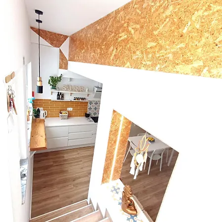 Supertubos House Peniche Bed and breakfast 4*