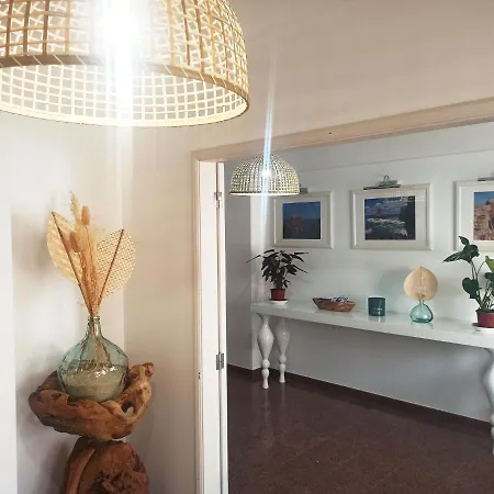 Supertubos House Peniche Bed and breakfast