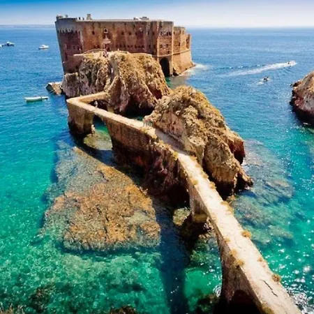 Bed and breakfast Supertubos House Peniche *