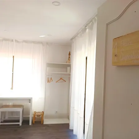 Supertubos House Peniche
