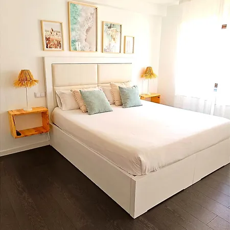 Supertubos House Peniche