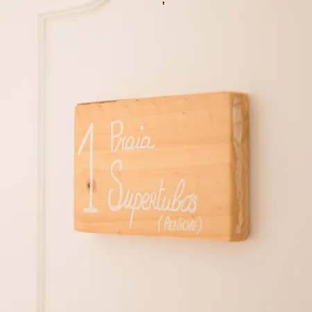 Supertubos House Peniche ベッド・アンド・ブレックファスト 4*