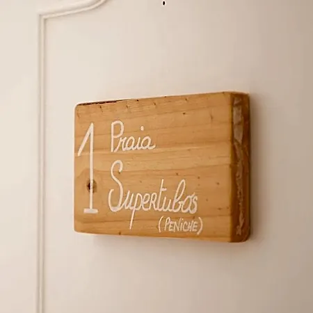 Supertubos House Peniche 4*