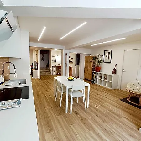 Supertubos House Peniche Alojamento de Acomodação e Pequeno-almoço